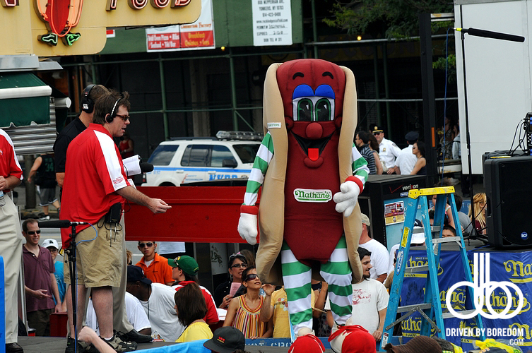 nathans-famous-hot-dog-eating-contest-14.JPG